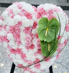 心形花牌#H11|白事花牌|帛事花籃・帛事花牌 即日送達|香港帛事花店