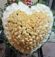 心形花牌#H13｜白事花牌｜帛事花籃・帛事花牌 即日送達｜香港帛事花店