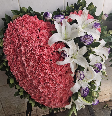心形花牌#H27｜白事花牌｜帛事花籃・帛事花牌 即日送達｜香港帛事花店