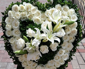 心形花牌#H30｜白事花牌｜帛事花籃・帛事花牌 即日送達｜香港帛事花店