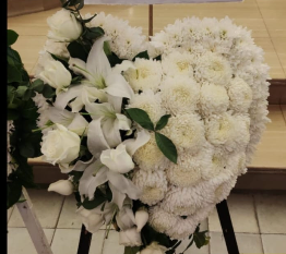 心形花牌#H16｜白事花牌｜帛事花籃・帛事花牌 即日送達｜香港帛事花店