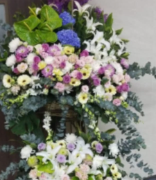 雙層帛事花籃#C1｜雙層帛事花籃 ｜帛事花牌・帛事花圈・帛事花店 即日送達｜香港帛事花店
