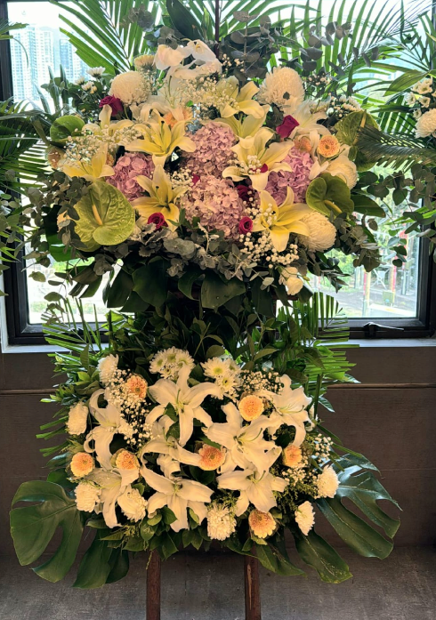 雙層帛事花籃#C7｜雙層帛事花籃 ｜帛事花牌・帛事花圈・帛事花店 即日送達｜香港帛事花店